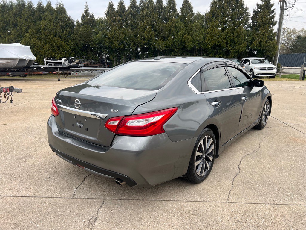 2017 Nissan Altima Image 3