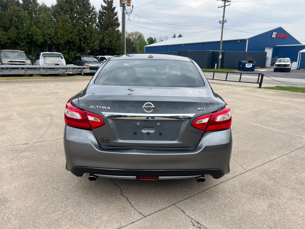 2017 Nissan Altima Image 5