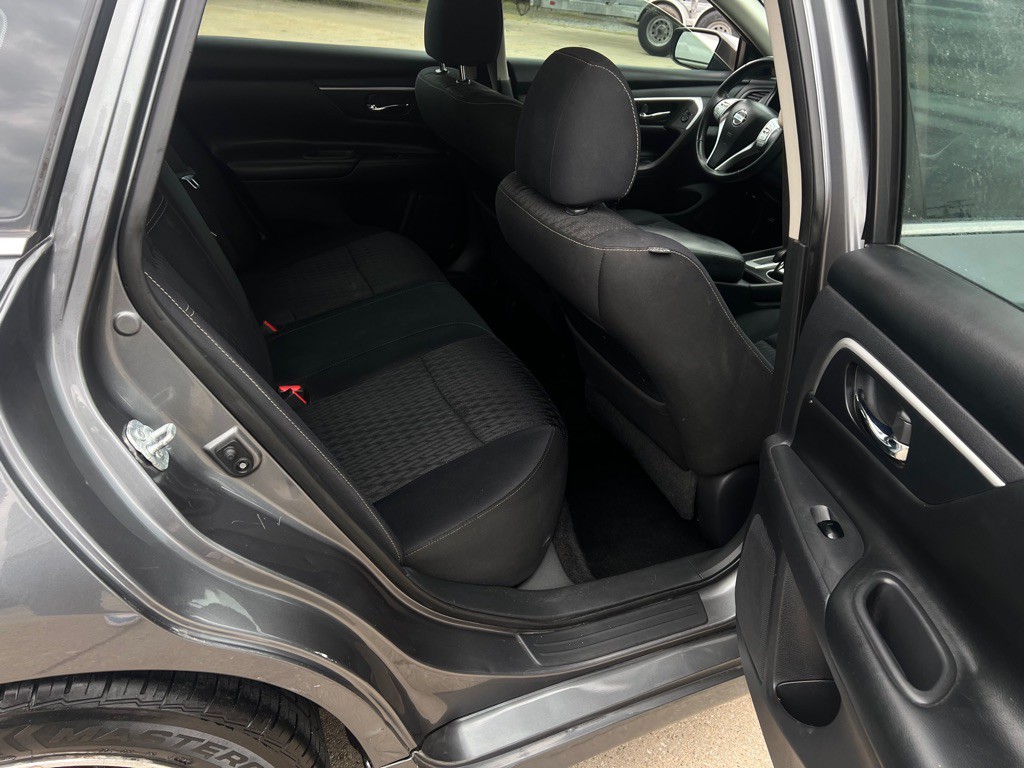 2017 Nissan Altima Image 20