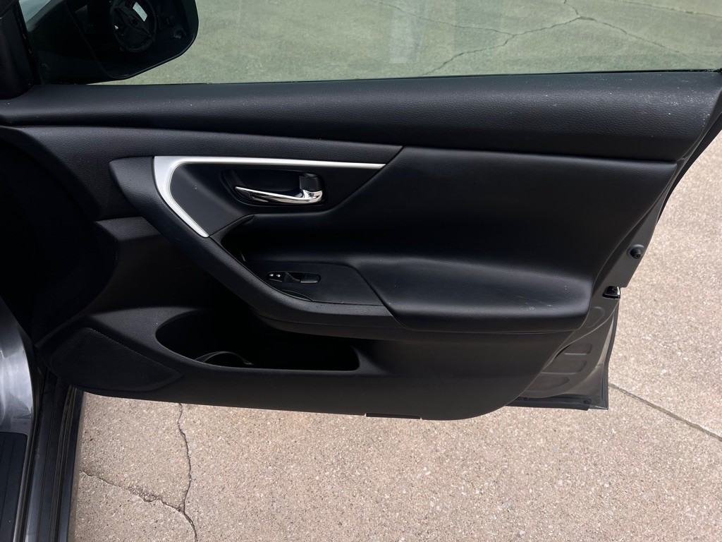 2017 Nissan Altima Image 22