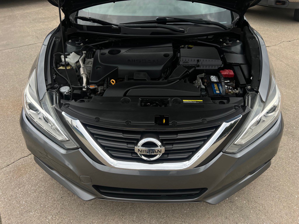 2017 Nissan Altima Image 26
