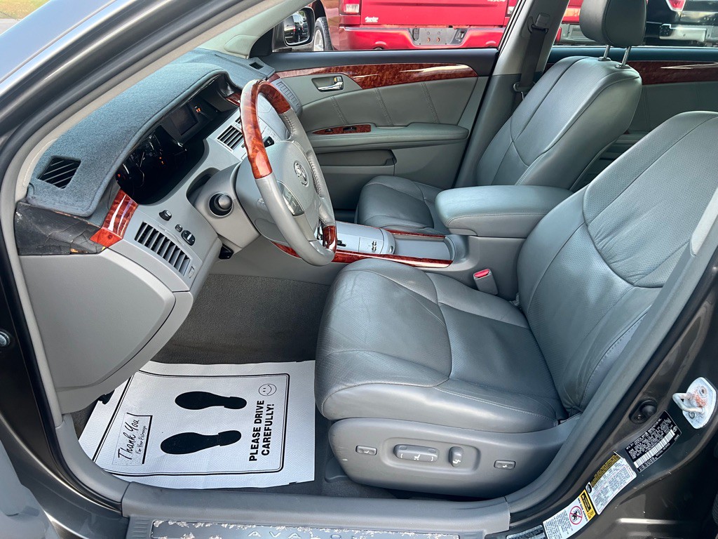 2006 Toyota Avalon Image 18