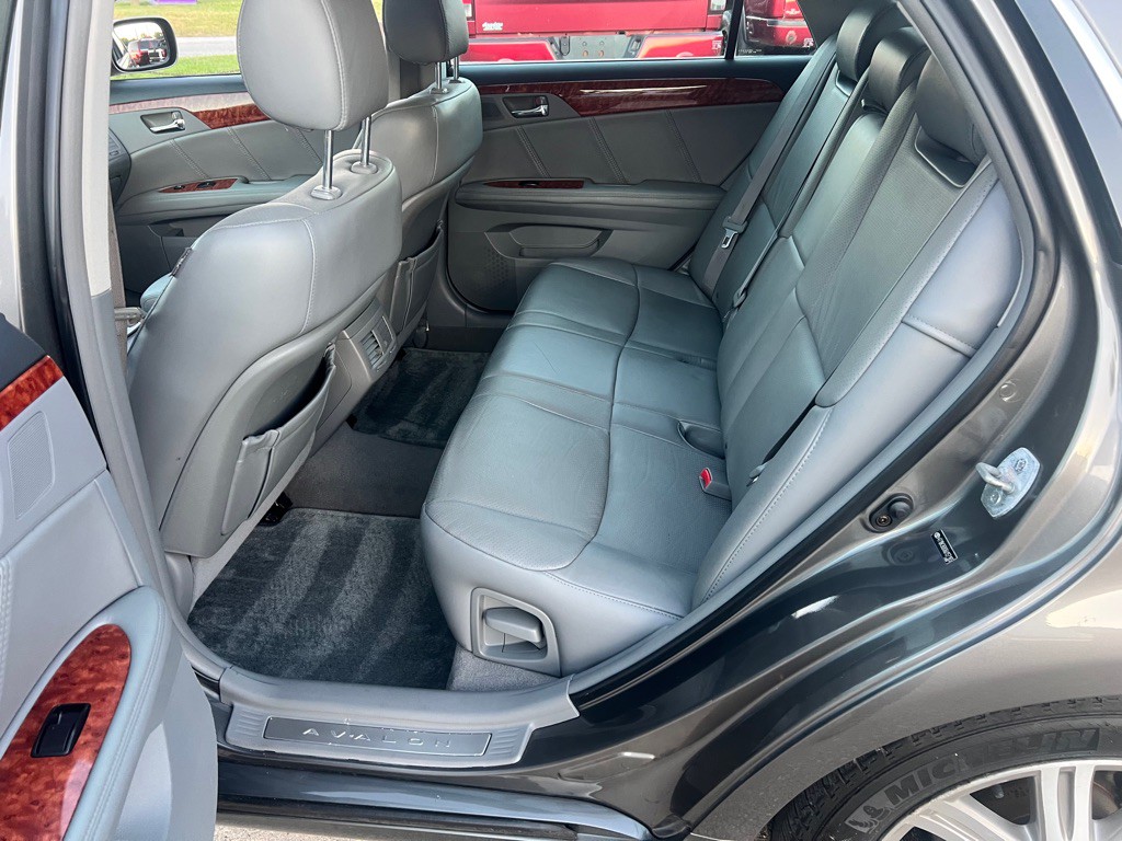 2006 Toyota Avalon Image 28