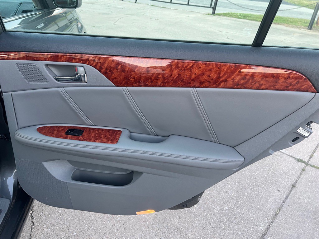 2006 Toyota Avalon Image 32