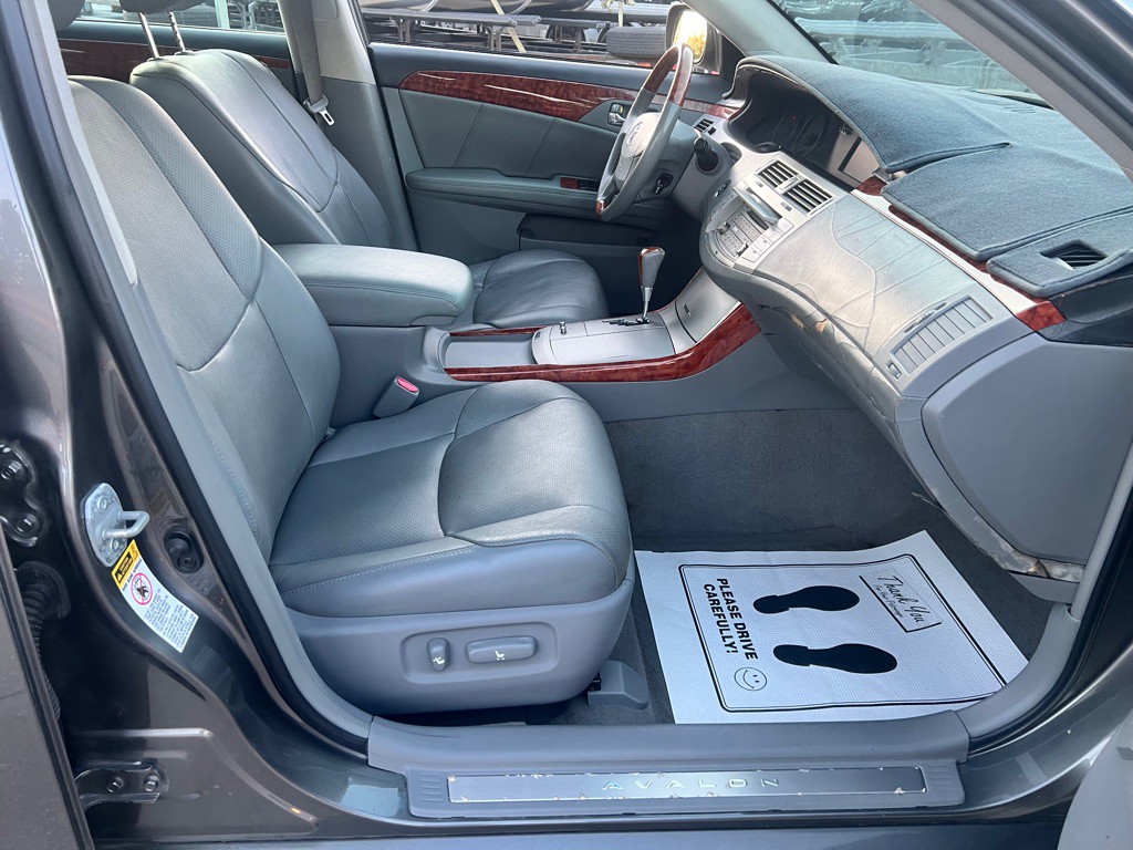 2006 Toyota Avalon Image 38