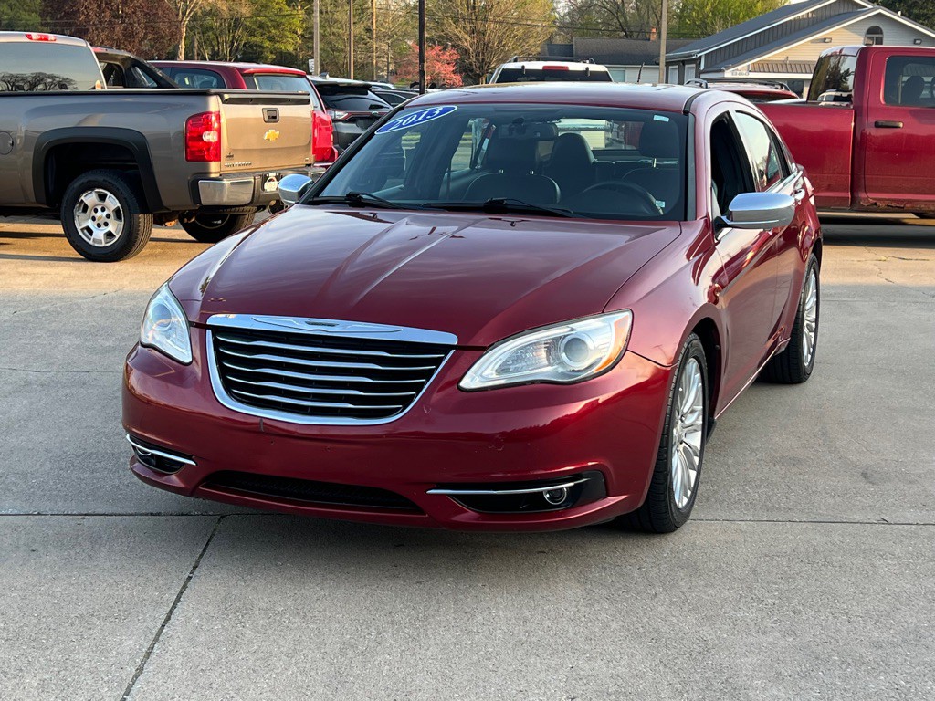 2013 Chrysler 200 Image 4