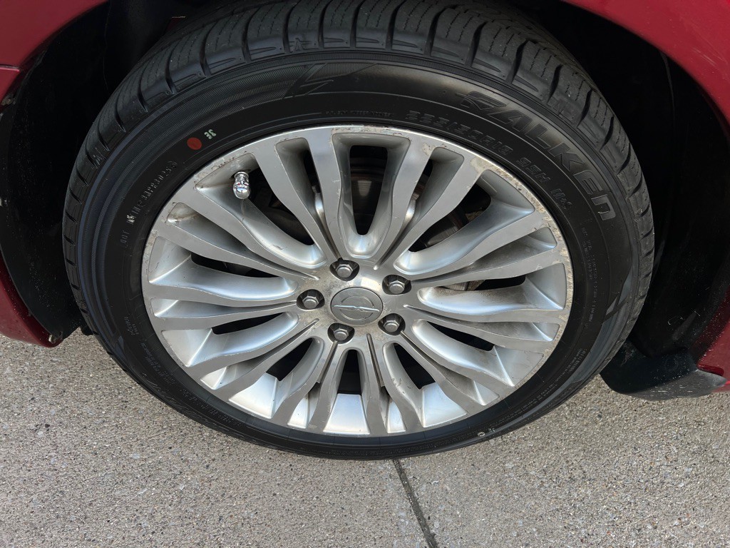 2013 Chrysler 200 Image 13