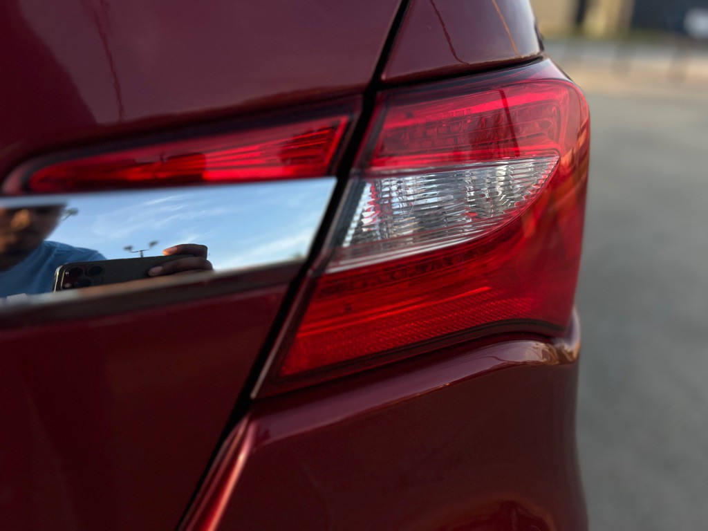 2013 Chrysler 200 Image 15