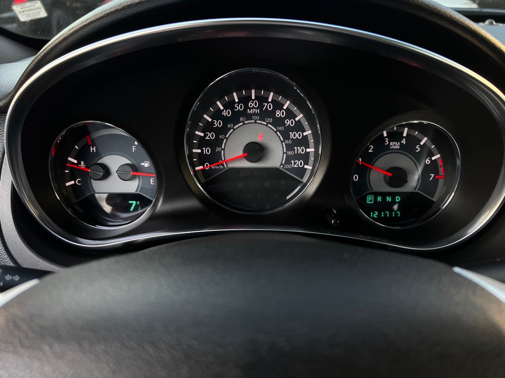 2013 Chrysler 200 Image 23