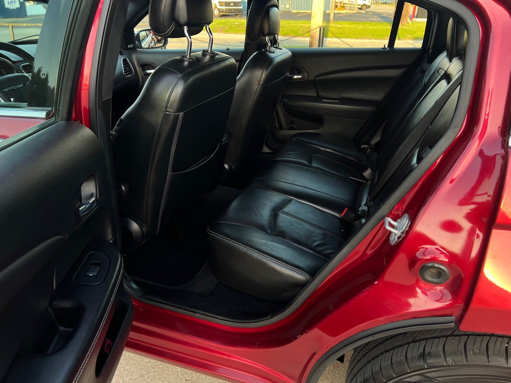 2013 Chrysler 200 Image 29