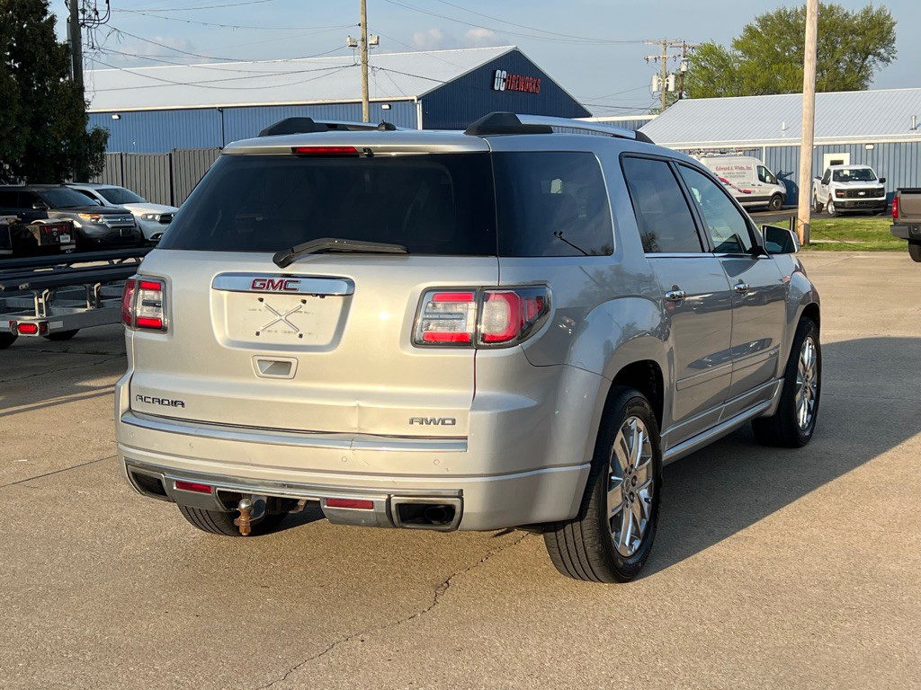 2013 GMC Acadia Image 10