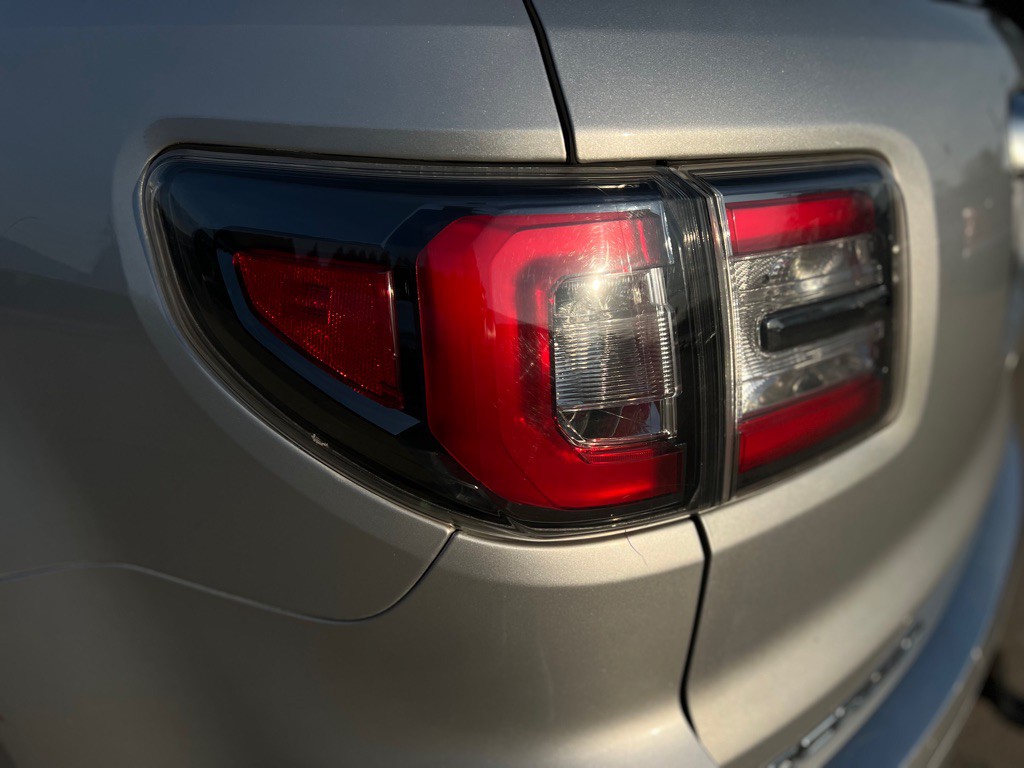 2013 GMC Acadia Image 16