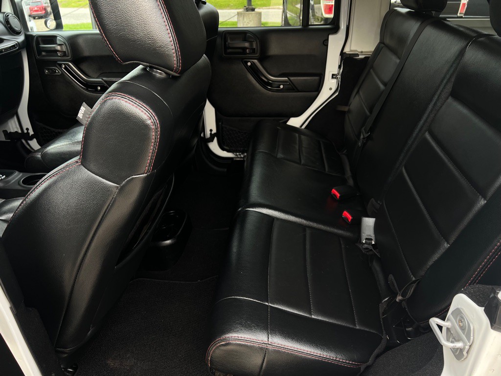 2012 Jeep Wrangler Unlimited Image 30