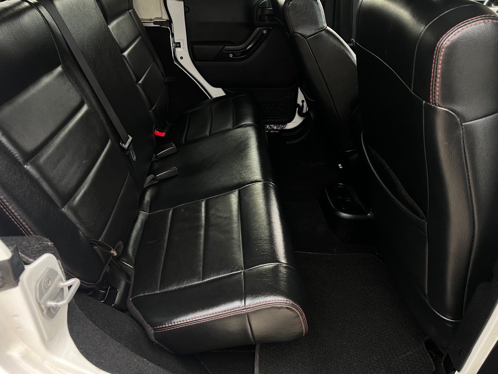 2012 Jeep Wrangler Unlimited Image 34