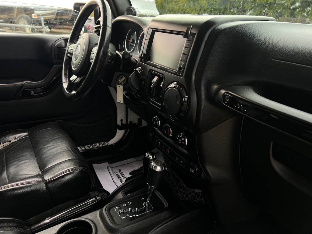 2012 Jeep Wrangler Unlimited Image 40