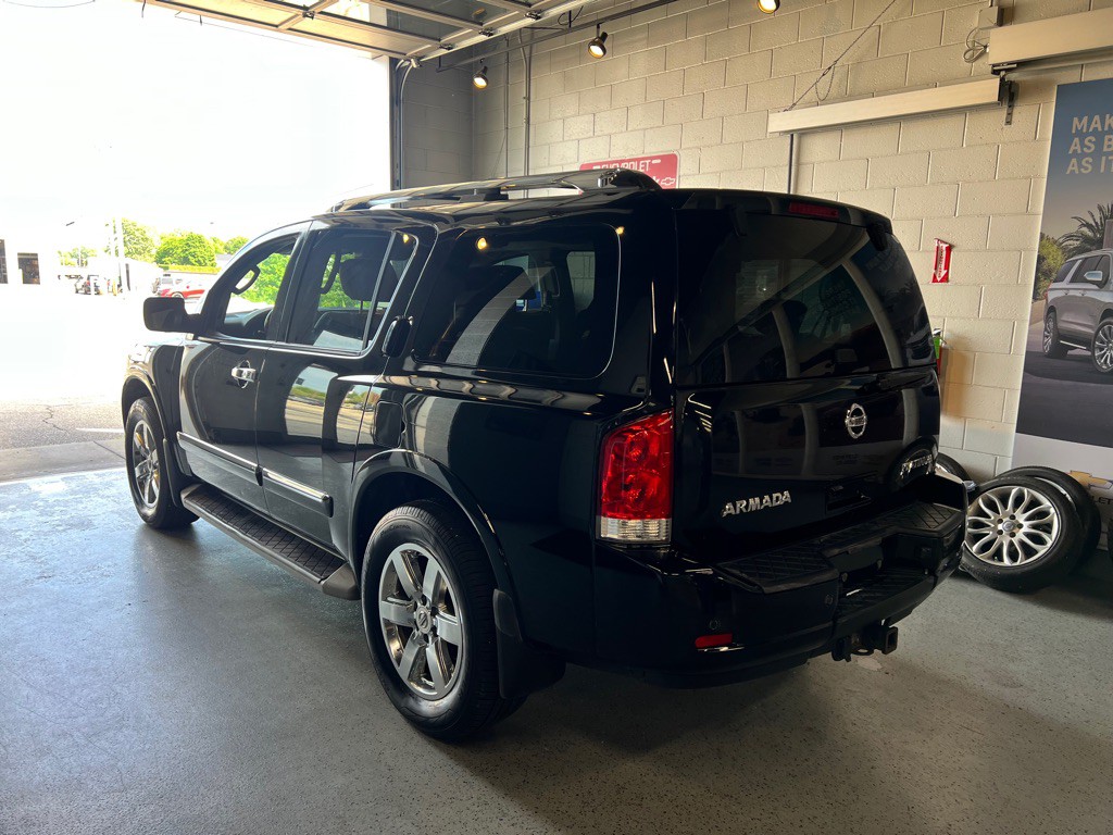 2012 Nissan Armada Image 18