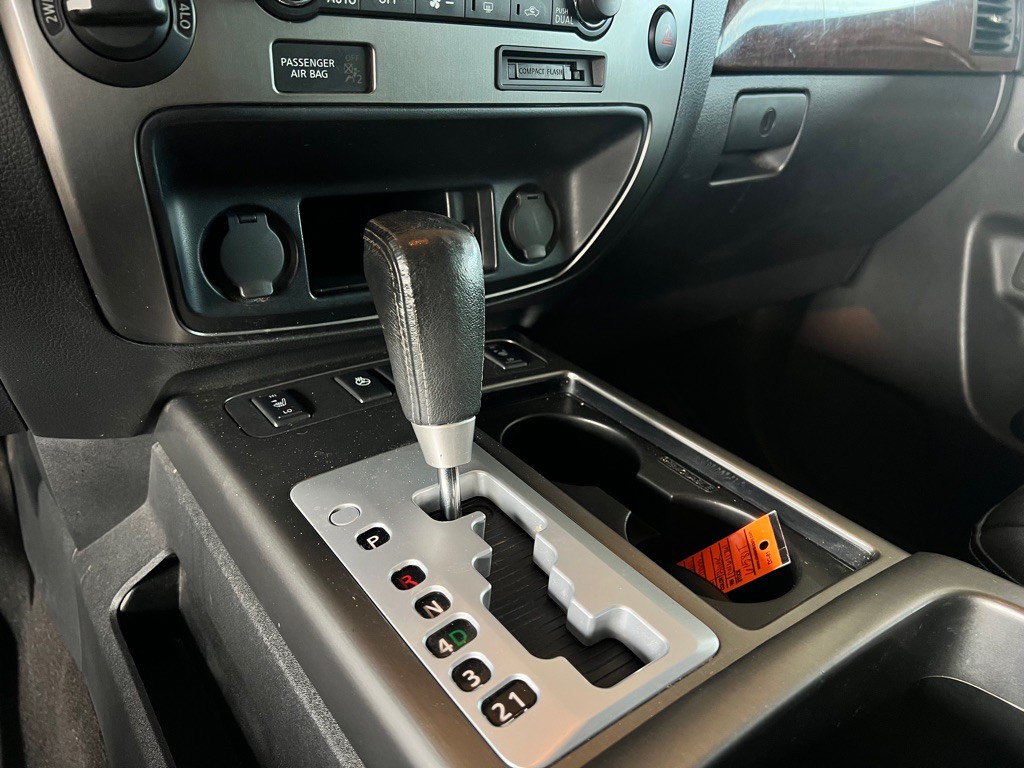 2012 Nissan Armada Image 26