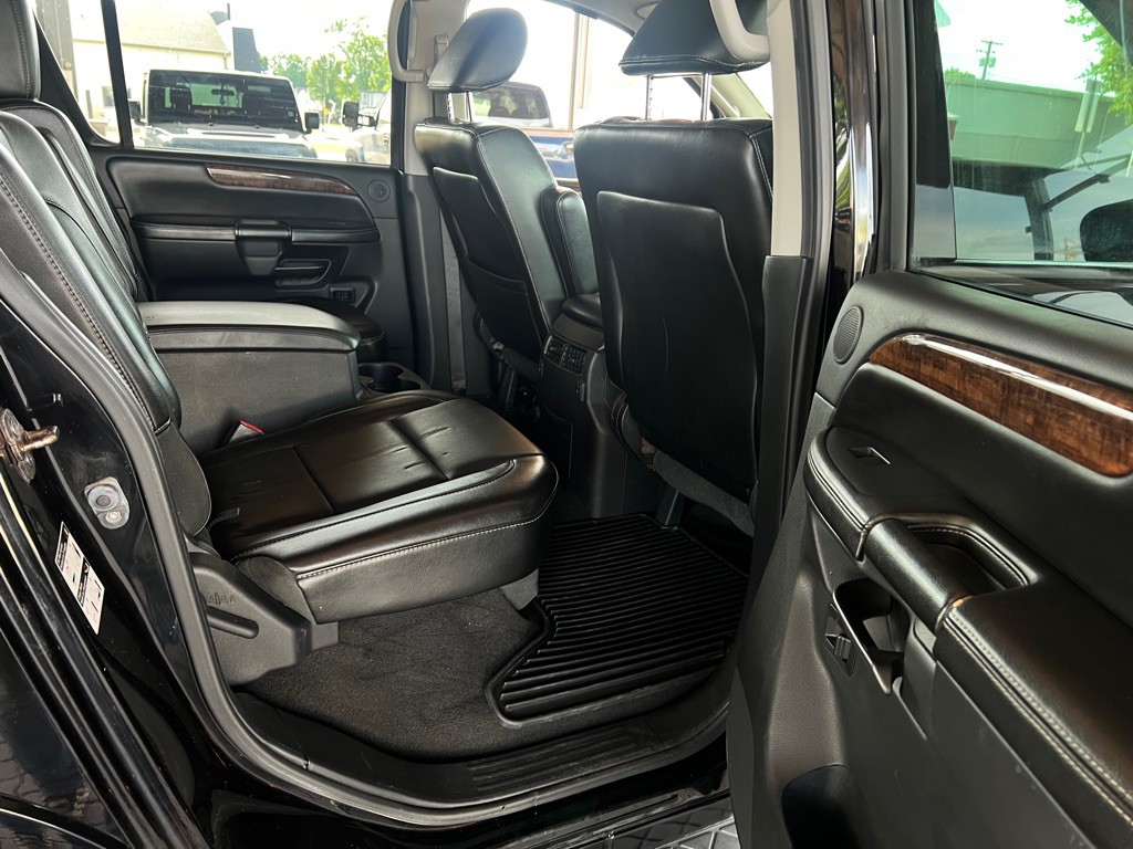 2012 Nissan Armada Image 35