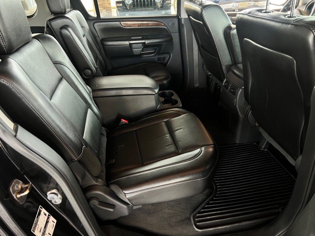 2012 Nissan Armada Image 36