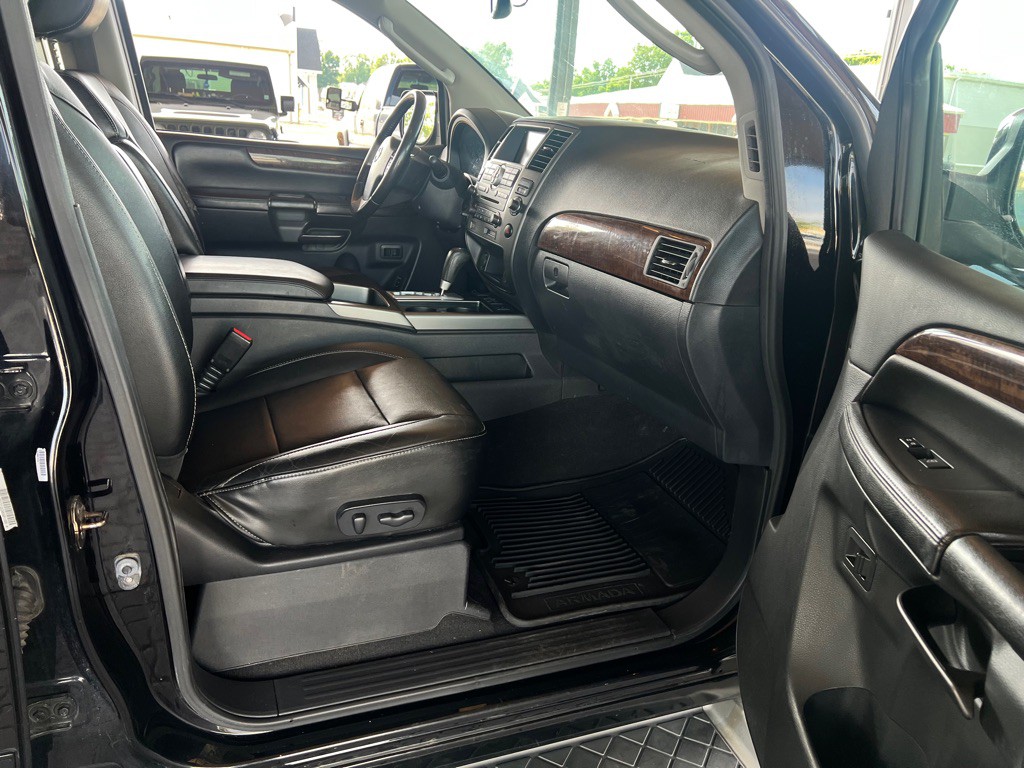 2012 Nissan Armada Image 40