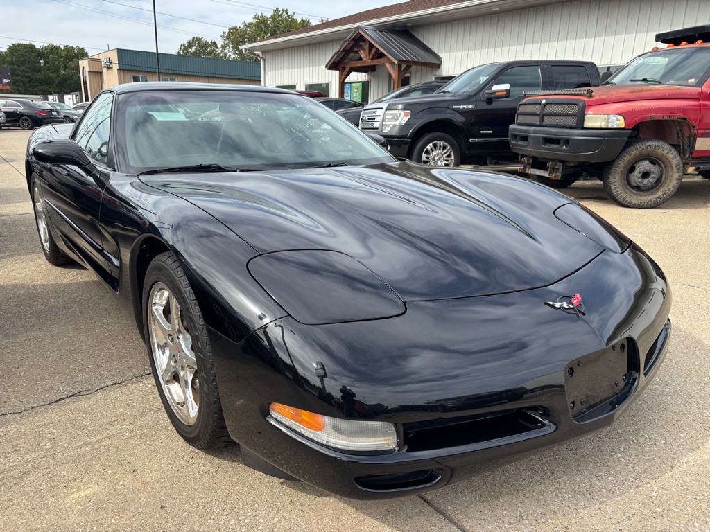 2002 Chevrolet Corvette Image 2
