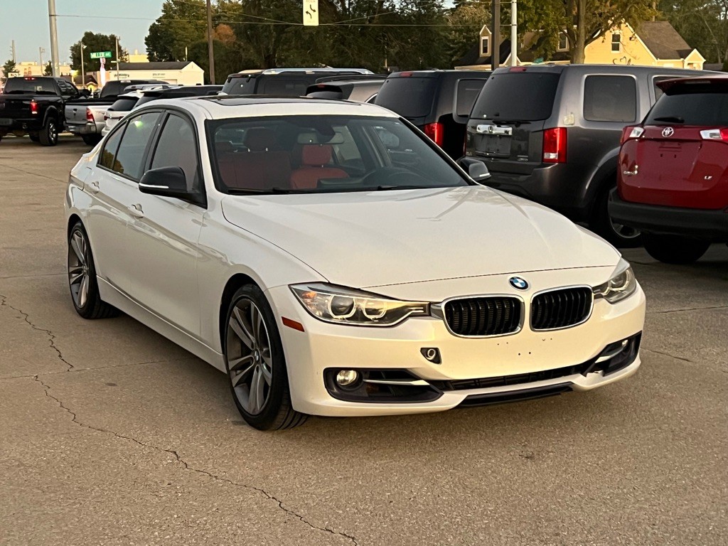 2013 BMW 3 Series Image 4
