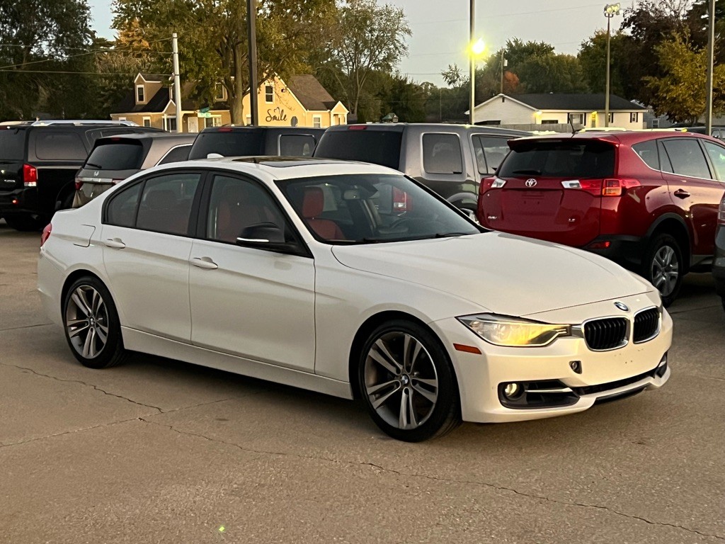 2013 BMW 3 Series Image 5