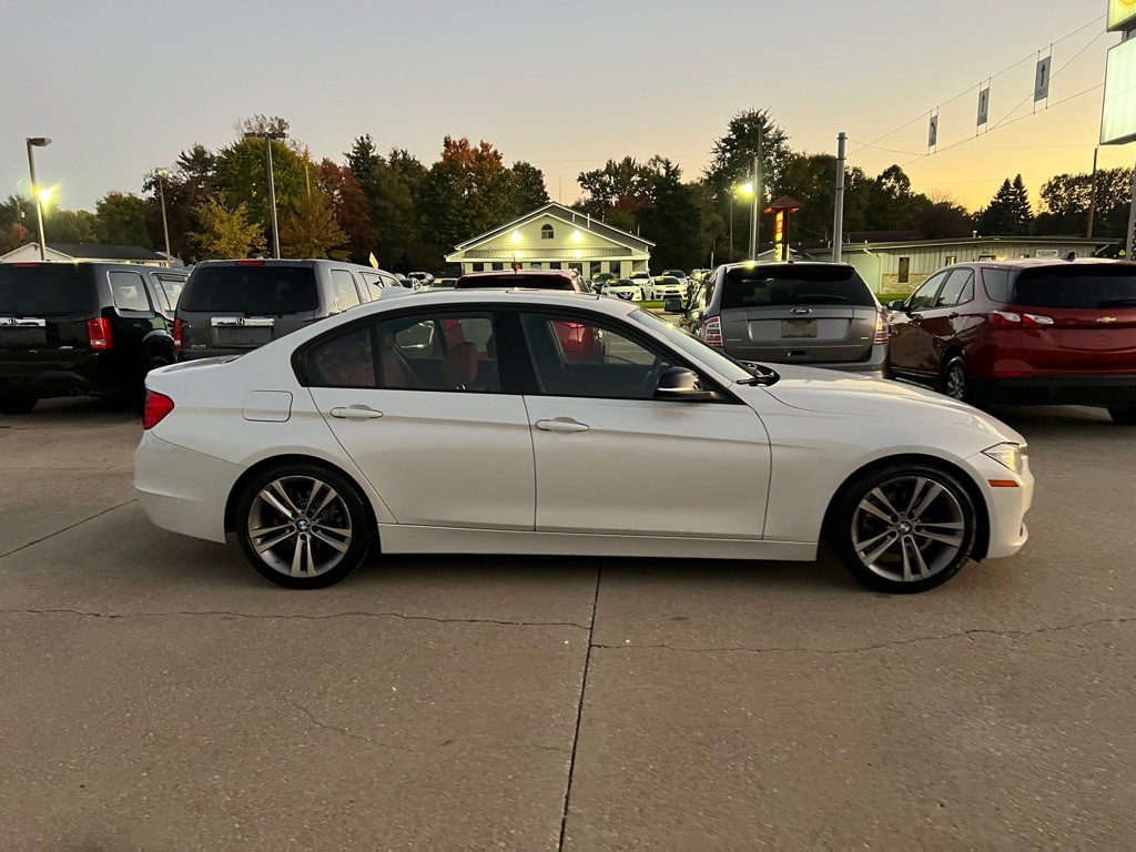 2013 BMW 3 Series Image 6