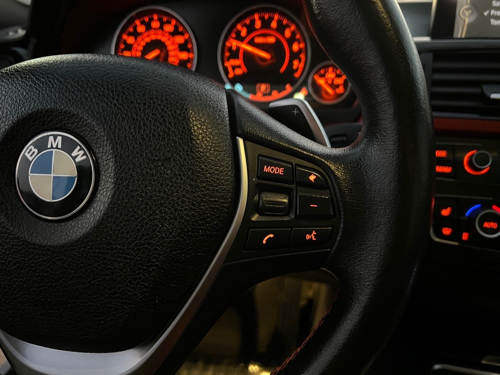 2013 BMW 3 Series Image 12