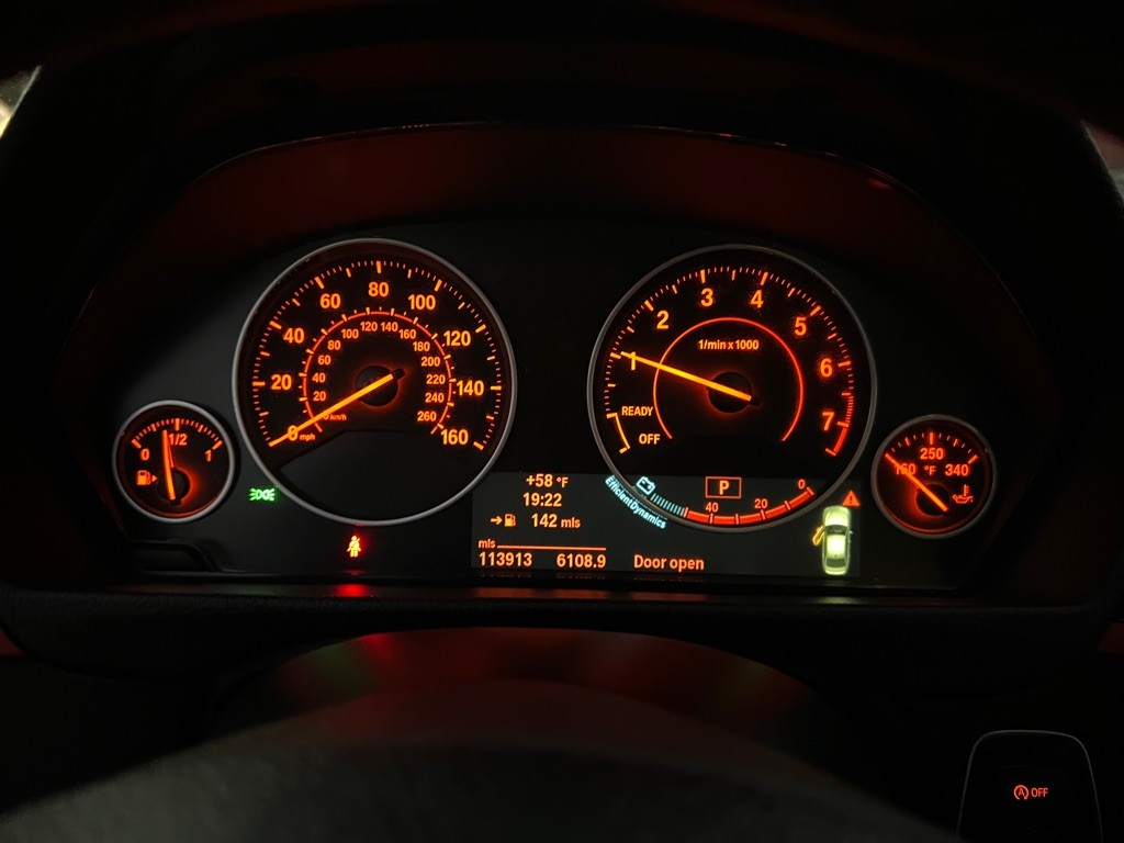 2013 BMW 3 Series Image 14