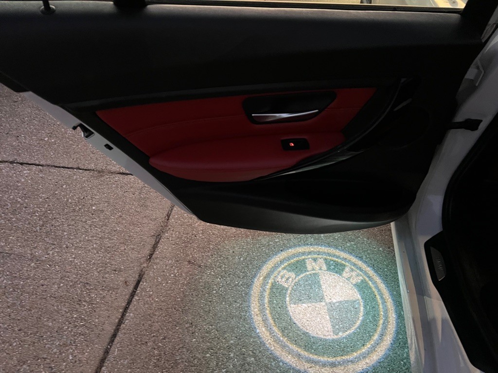 2013 BMW 3 Series Image 17