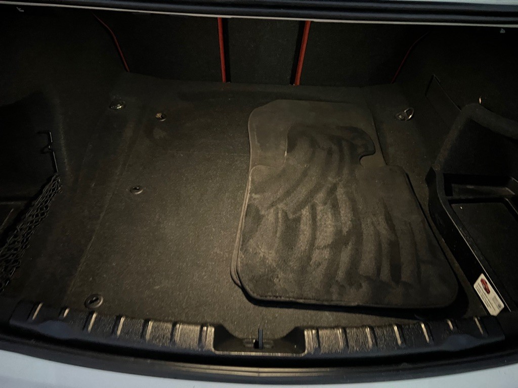 2013 BMW 3 Series Image 21