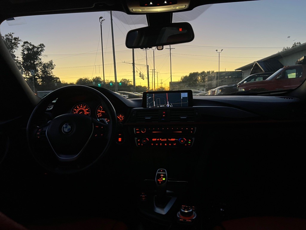 2013 BMW 3 Series Image 25