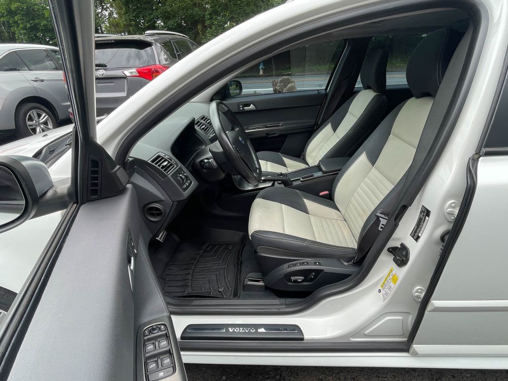 2009 Volvo V50 Image 16
