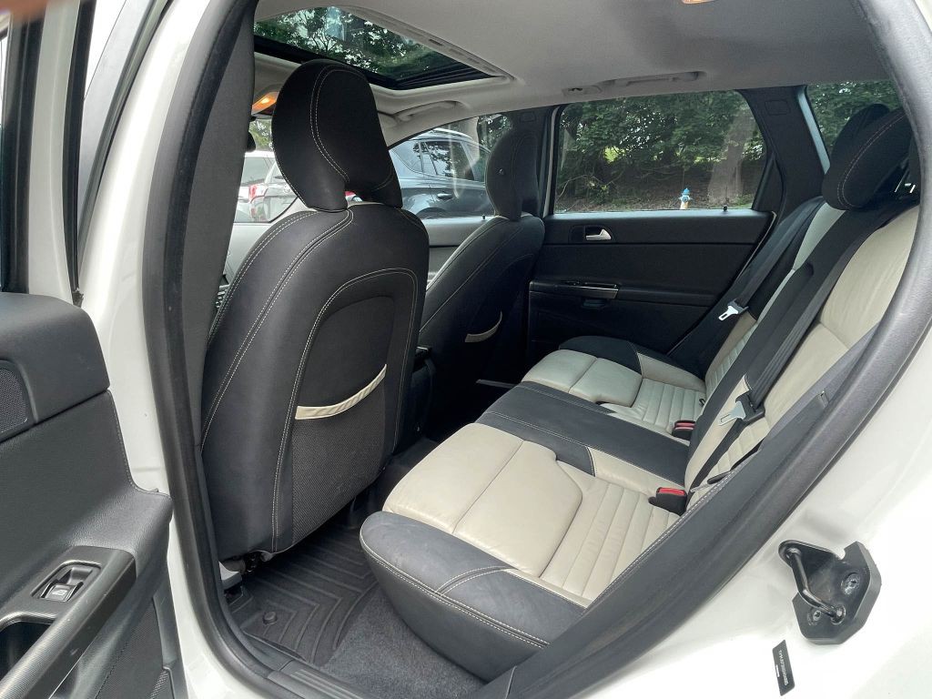 2009 Volvo V50 Image 36