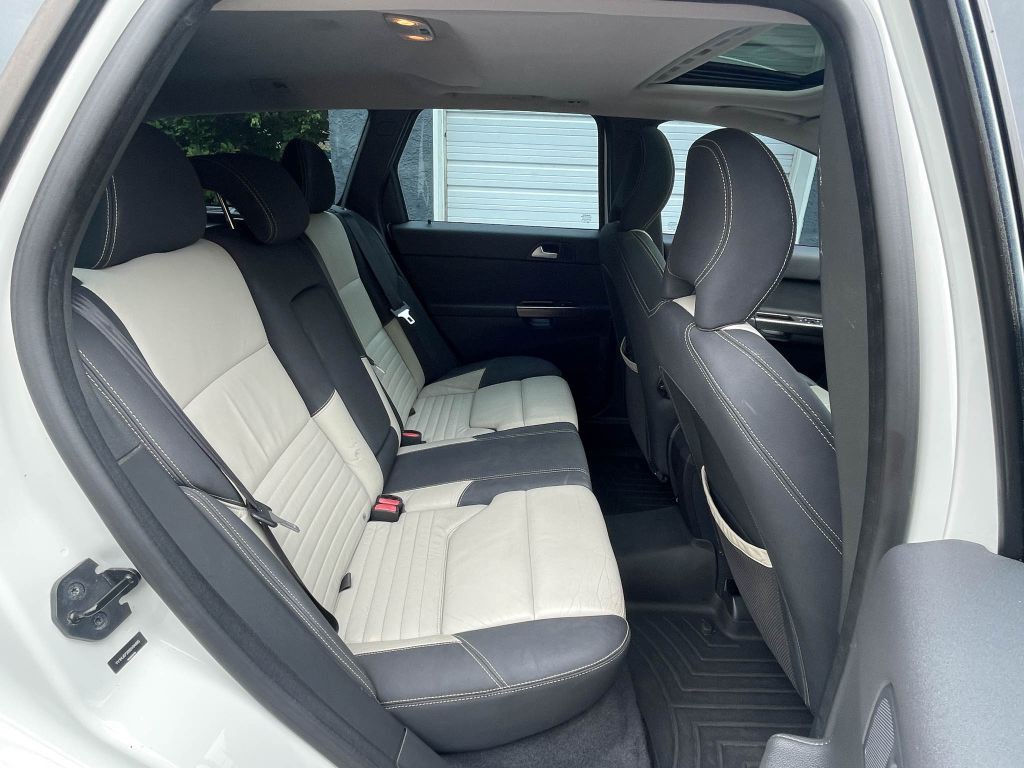 2009 Volvo V50 Image 40