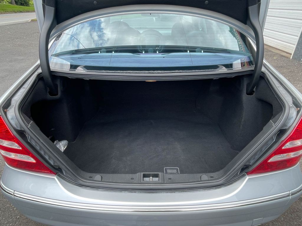 2006 Mercedes-Benz C-Class Image 5