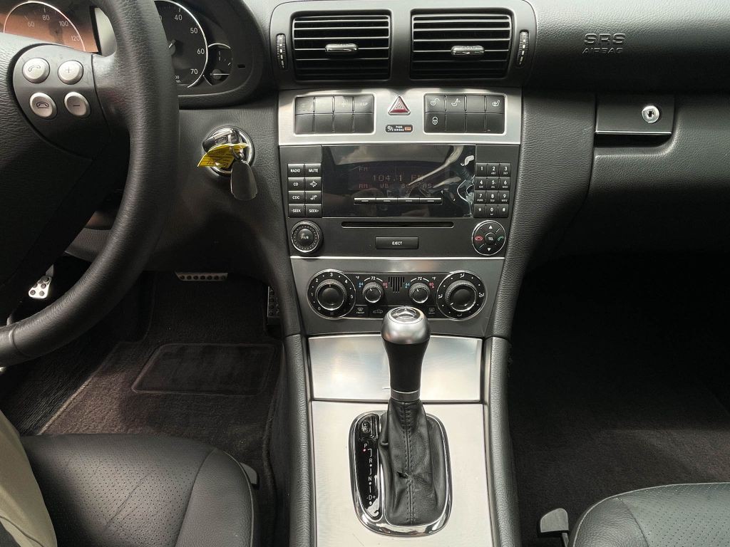 2006 Mercedes-Benz C-Class Image 26