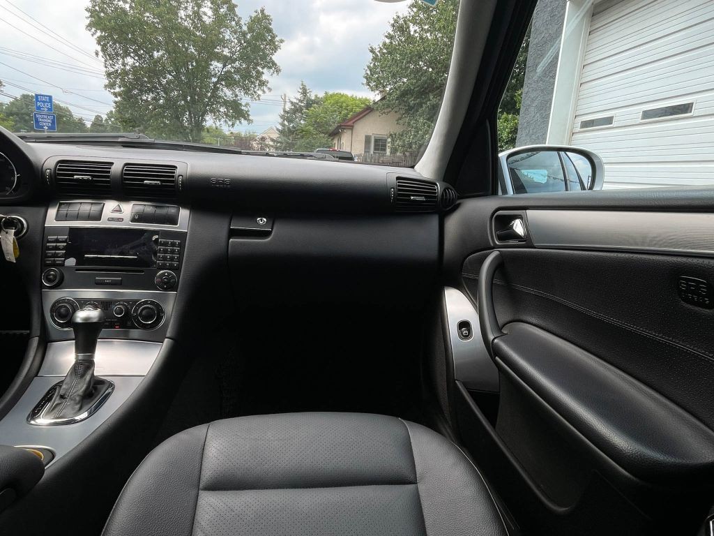 2006 Mercedes-Benz C-Class Image 27