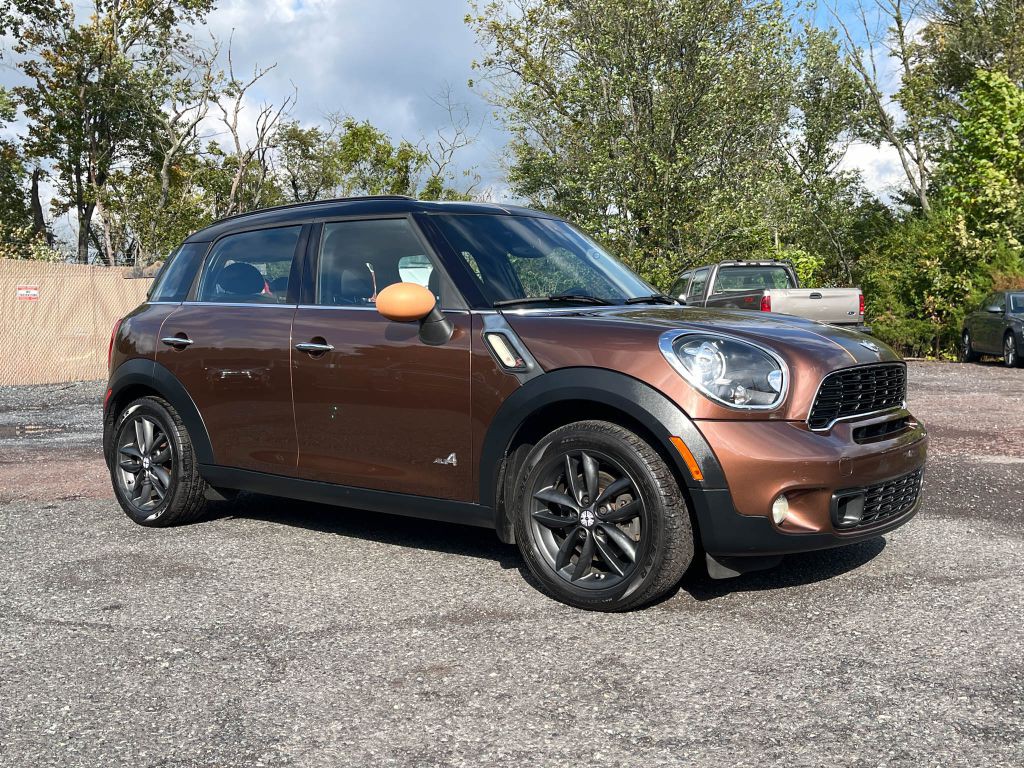 2014 MINI Countryman Image 1