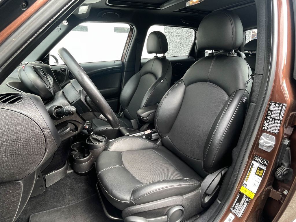 2014 MINI Countryman Image 16