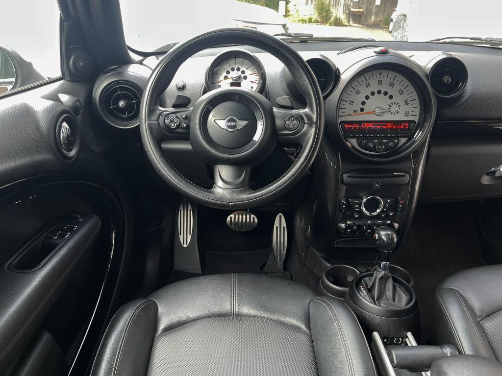 2014 MINI Countryman Image 21