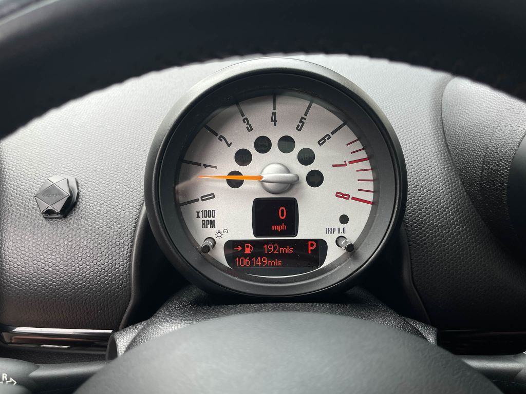 2014 MINI Countryman Image 25
