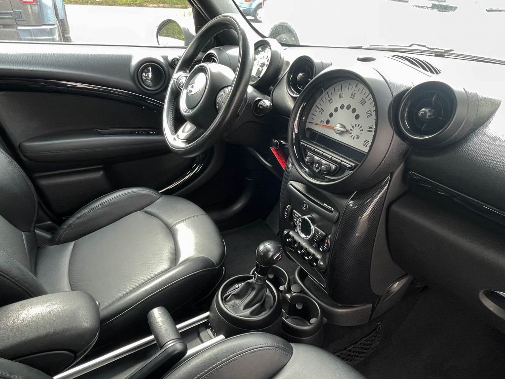 2014 MINI Countryman Image 27