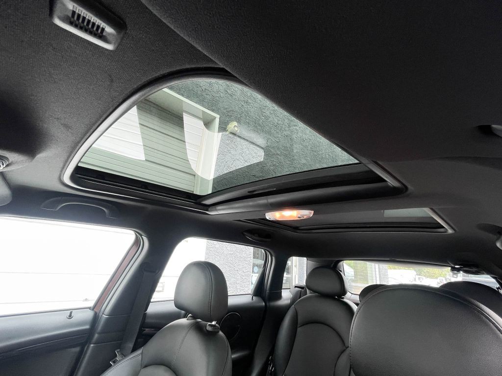 2014 MINI Countryman Image 31