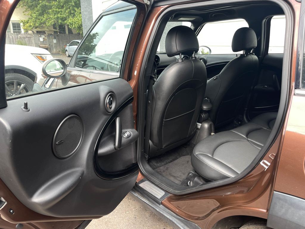 2014 MINI Countryman Image 32