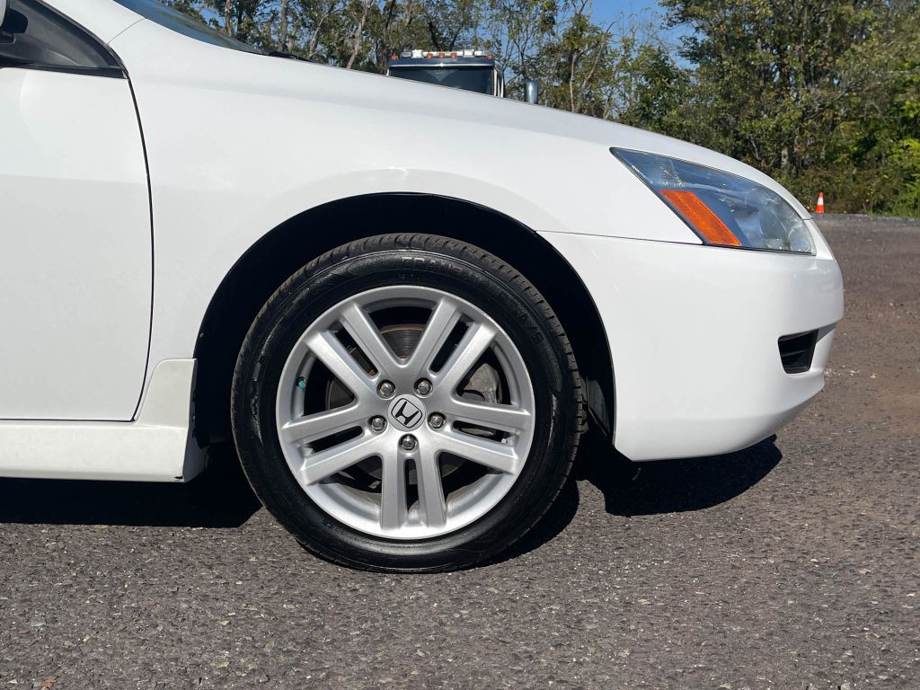 2005 Honda Accord Image 9