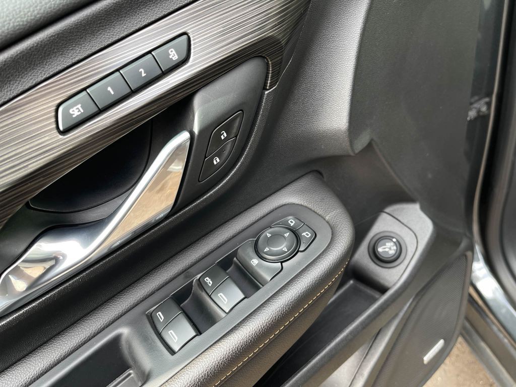 2020 GMC Terrain Image 16