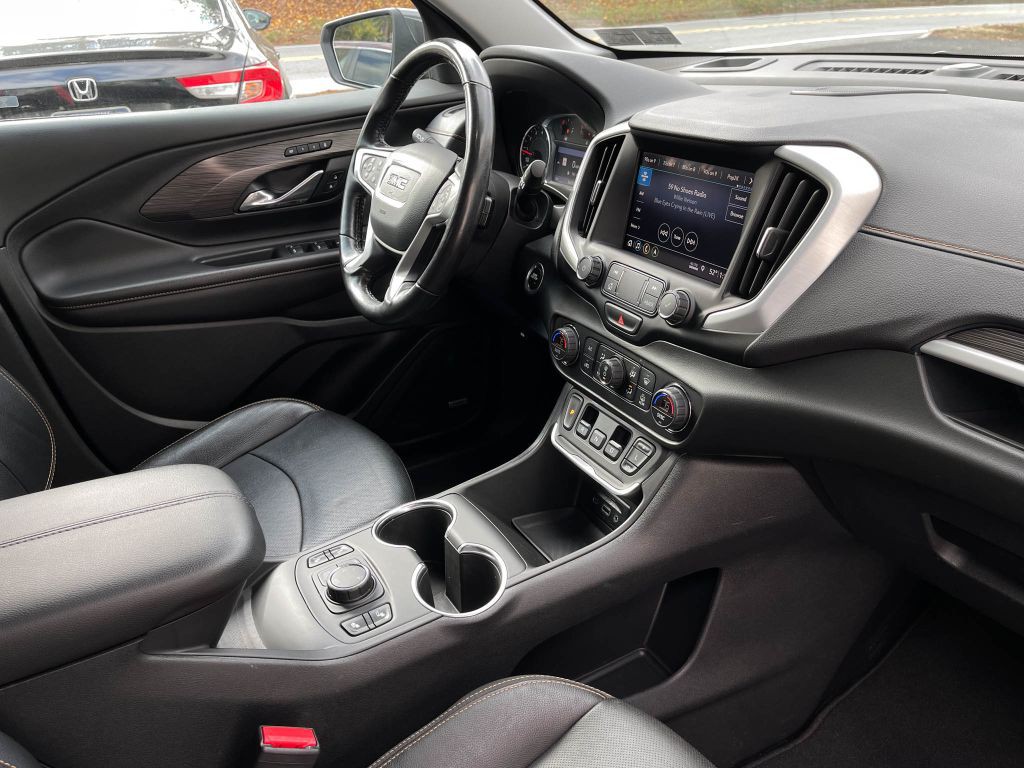 2020 GMC Terrain Image 28