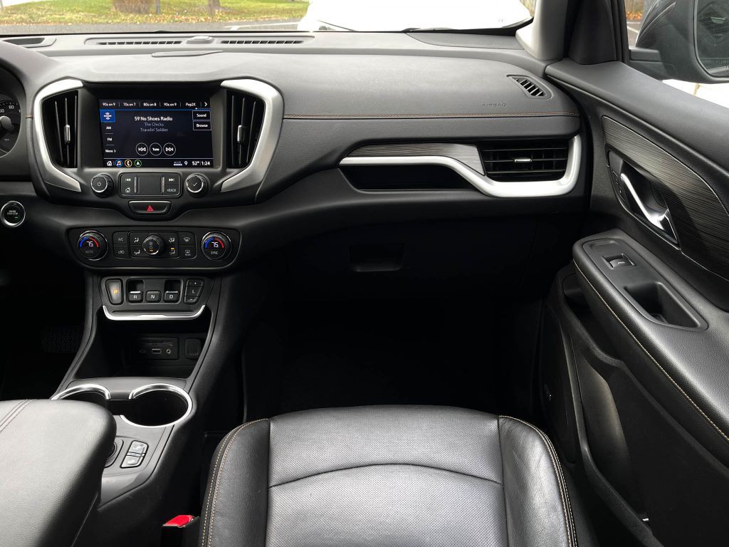 2020 GMC Terrain Image 32